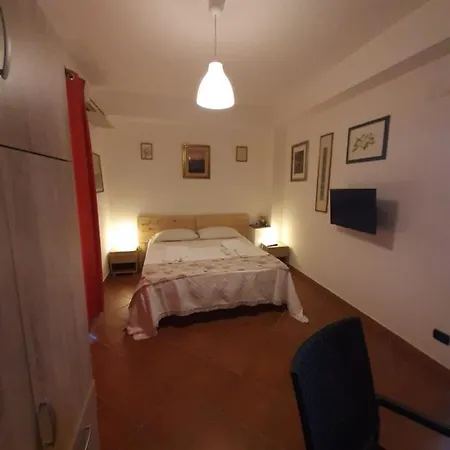 A Due Passi.... Guest house *